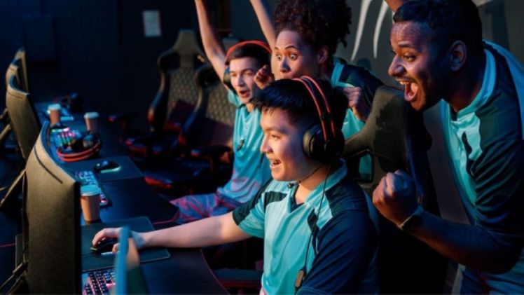 Gaming and Social Media: A Digital Collaboration Transforming Modern Lifestyles